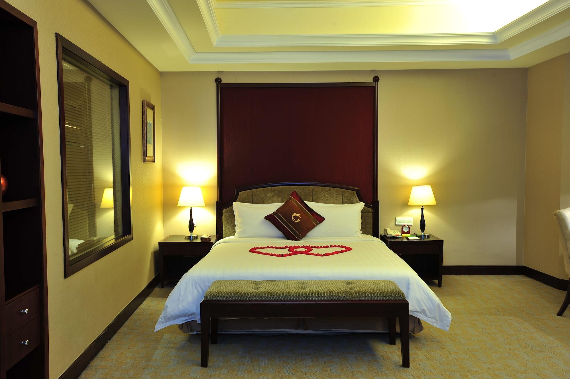 The Royal Marina Plaza Hotel Kanton Exterior foto