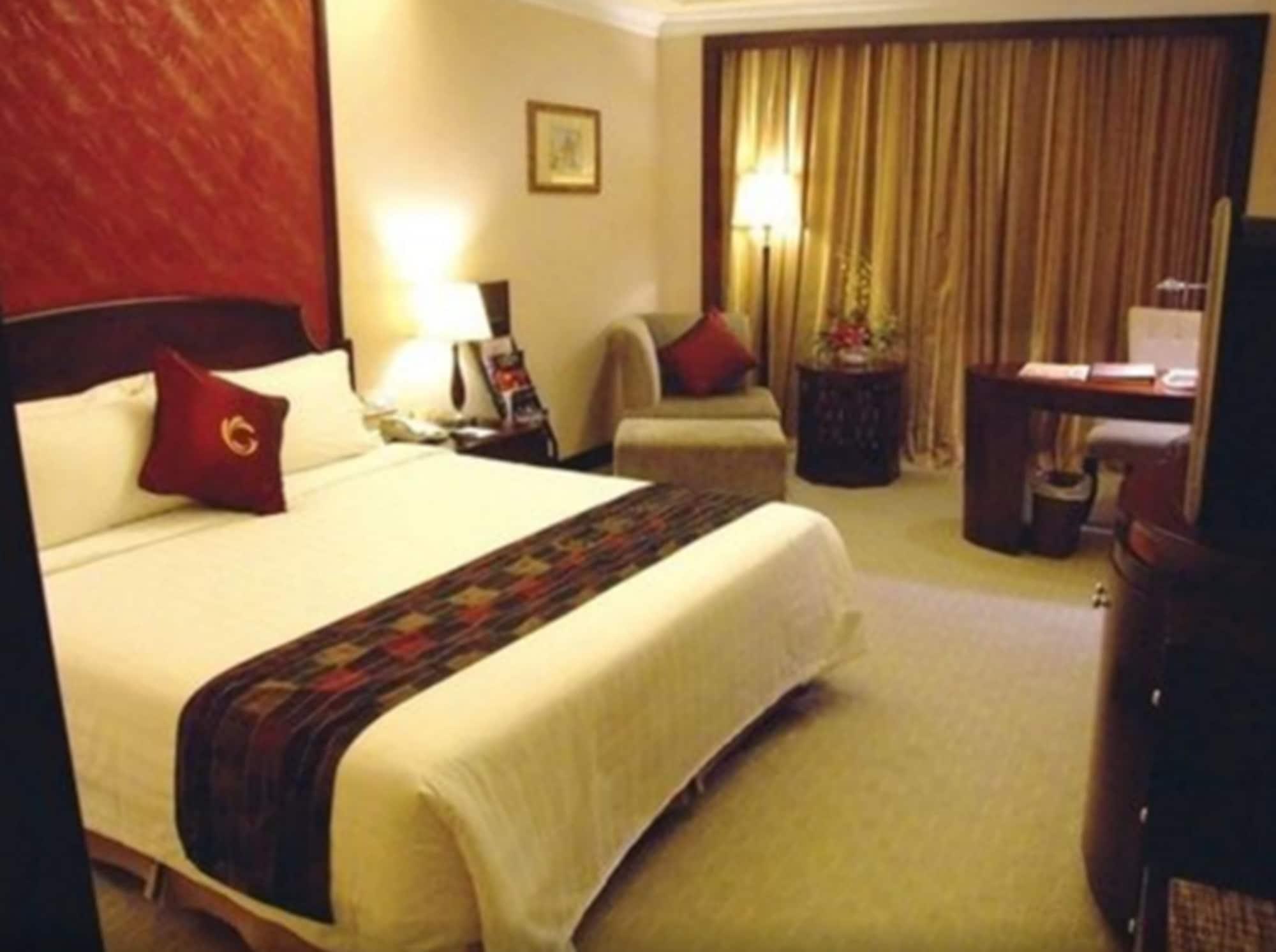 The Royal Marina Plaza Hotel Kanton Exterior foto