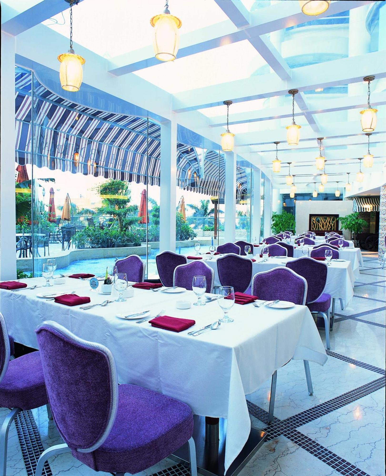 The Royal Marina Plaza Hotel Kanton Exterior foto