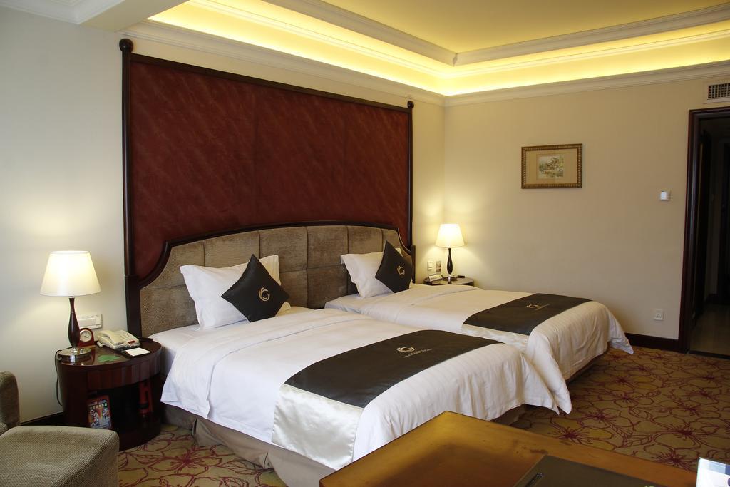 The Royal Marina Plaza Hotel Kanton Exterior foto