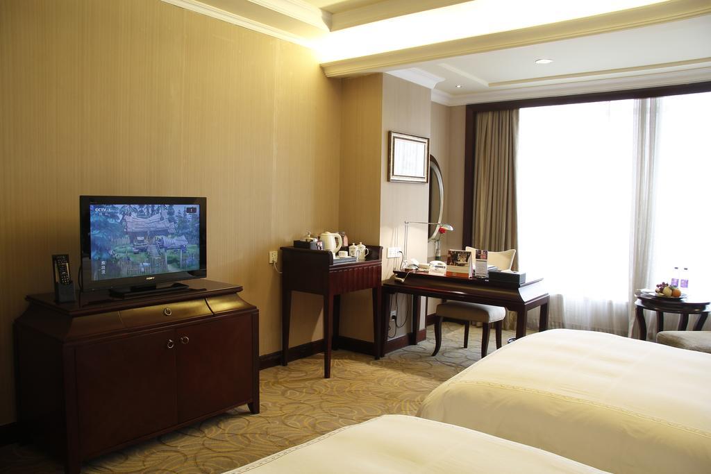 The Royal Marina Plaza Hotel Kanton Exterior foto