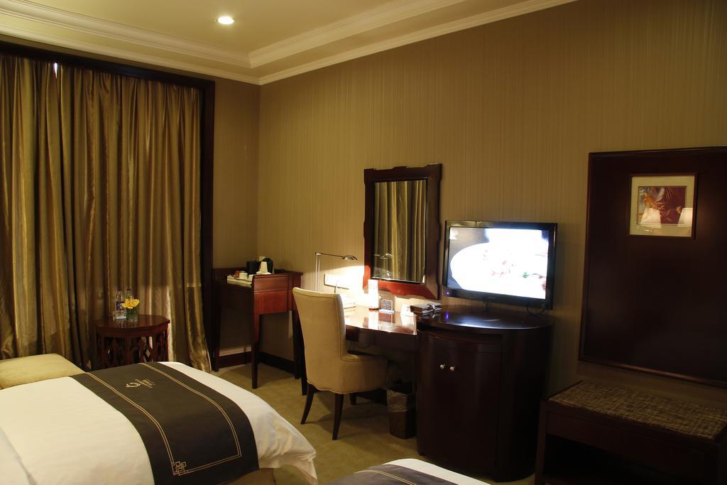 The Royal Marina Plaza Hotel Kanton Exterior foto