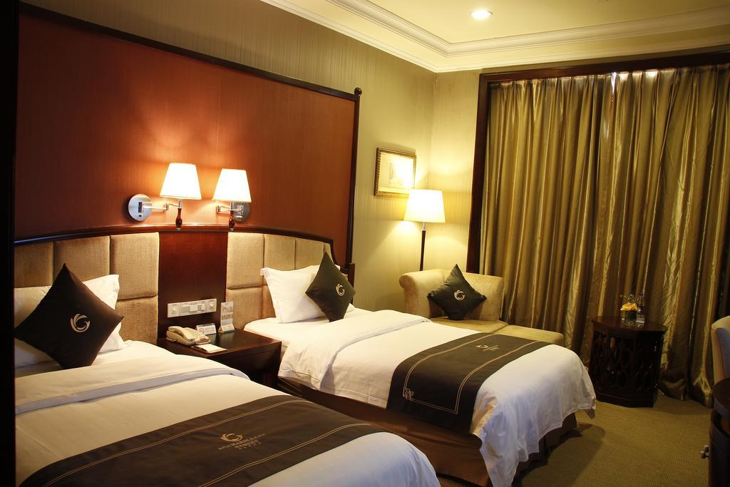 The Royal Marina Plaza Hotel Kanton Exterior foto