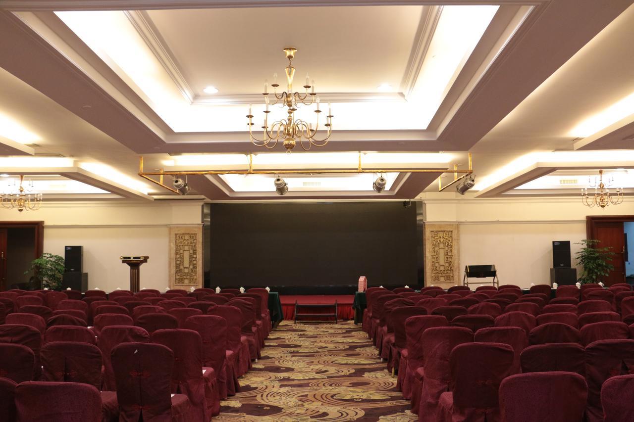 The Royal Marina Plaza Hotel Kanton Exterior foto