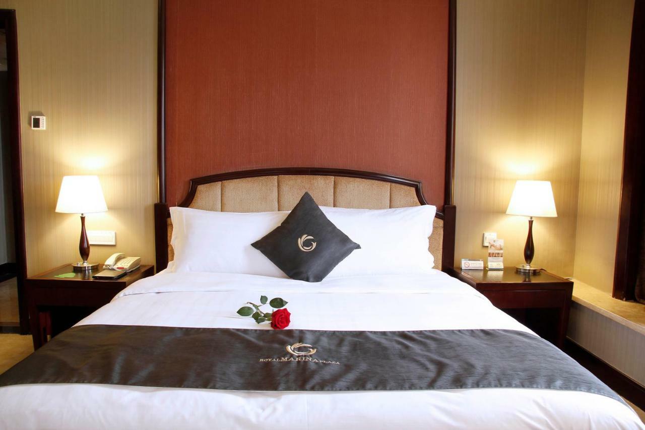 The Royal Marina Plaza Hotel Kanton Exterior foto